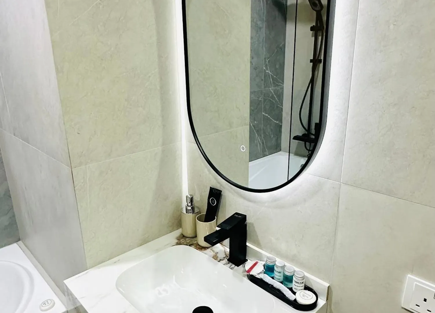 Apartment Lake City Tower Dubai